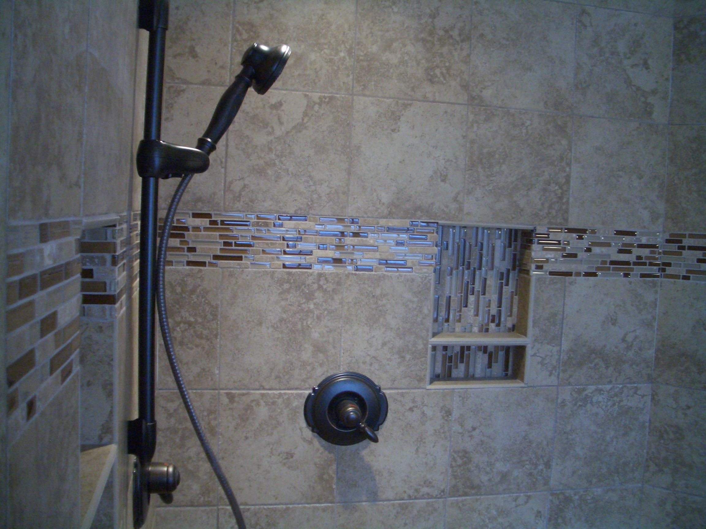 Glass Tiles As Accents In Tile Installations Glass Tiles As Accents In Tile Installations