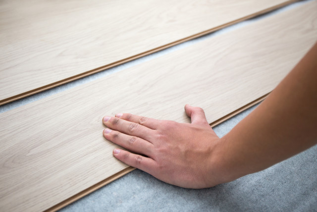 laminate floor plank replacement