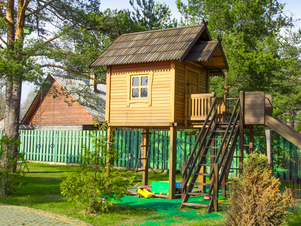 outdoor playhouse on stilts