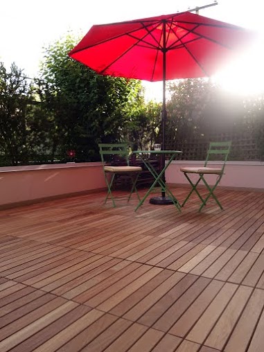 Decking tiles bright parasol