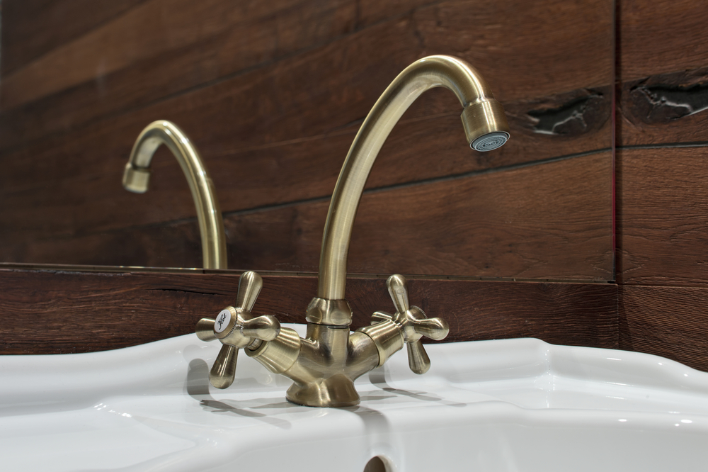 What Kind of Bathroom Faucet Should I Buy? - BuildDirect ...